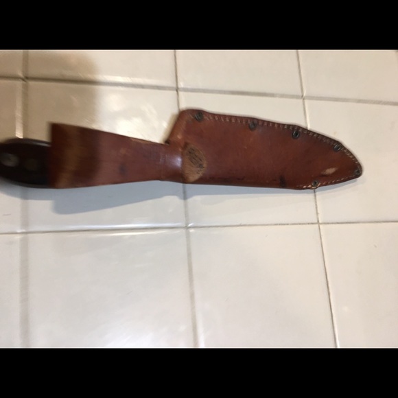 Canadian trapper knife and leather sheath - Picture 5 of 13